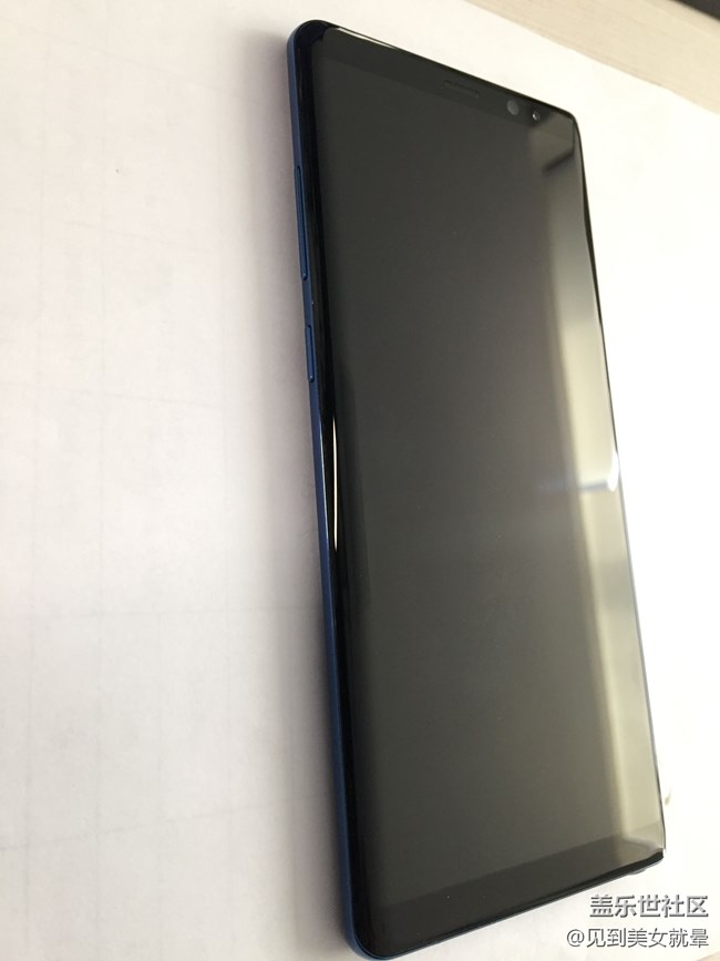 Note8入手3個(gè)月至今沒(méi)貼膜，都來(lái)看看屏幕有沒(méi)劃痕