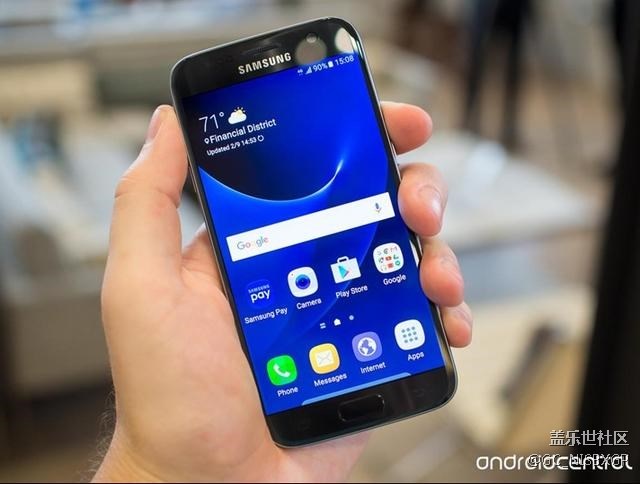 三星S7成一代跳水王：僅售1300元 除了系統(tǒng)爛價格沒毛病