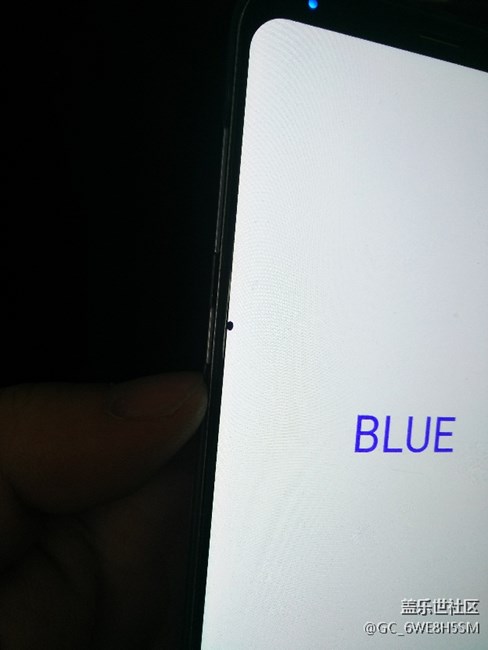 s8+ 國行，屏幕出現(xiàn)一個小黑點，貌似還在擴大