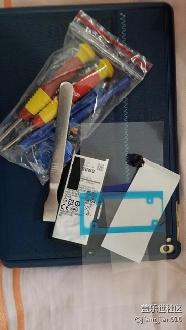 剛換完新電池，自己動手的，真的好累。