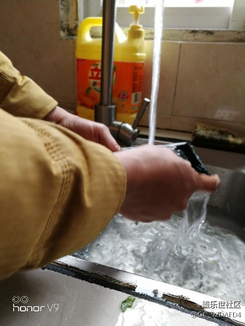 過年了，給手機(jī)洗個(gè)澡過個(gè)新年