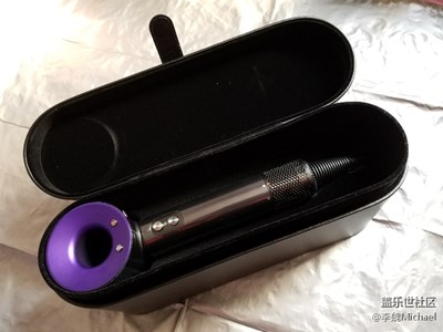 和女朋友吃喝玩樂(lè)