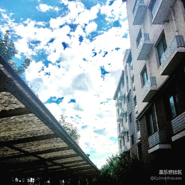努力用優(yōu)秀的設(shè)備，拍出優(yōu)秀的照片