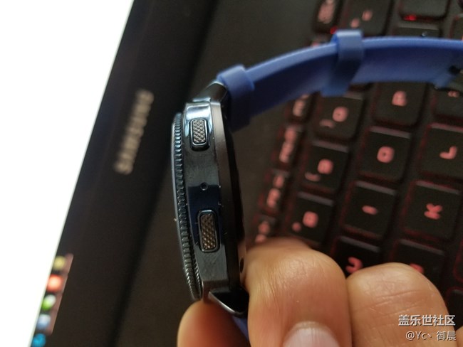 智能手表業(yè)界的顏值標(biāo)桿？——Gear Sport體驗(開箱）