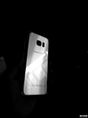 冷天，拍冷色調(diào)