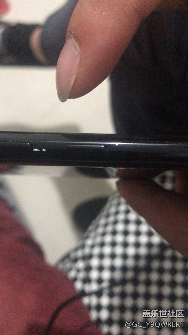 中框自然掉漆了，老鐵們你們的有嗎