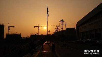 國(guó)旗下的黃昏