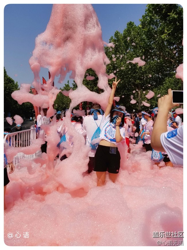 歡樂(lè)的北京泡泡跑 歡樂(lè)的北京泡泡跑