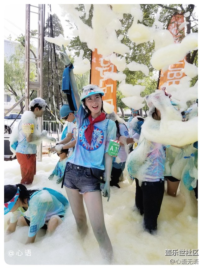 歡樂(lè)的北京泡泡跑 歡樂(lè)的北京泡泡跑