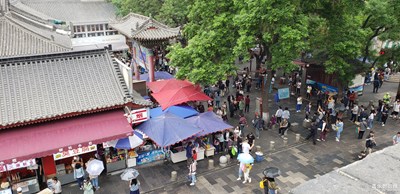 所有的異地戀人可能都想有個(gè)任意門(mén)…