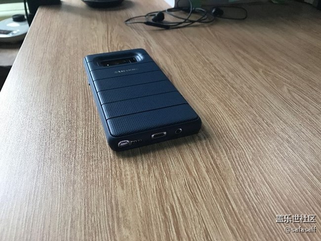 立式保護殼