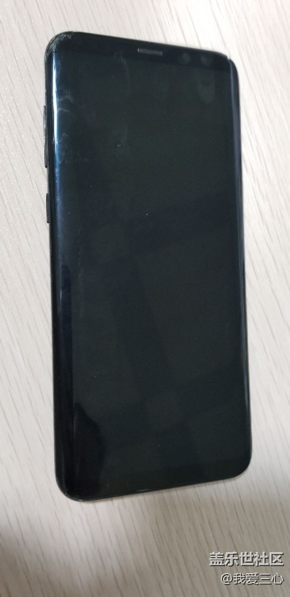 今天花了1727大洋狠心換了屏