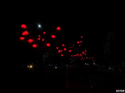 大紅燈籠高高掛