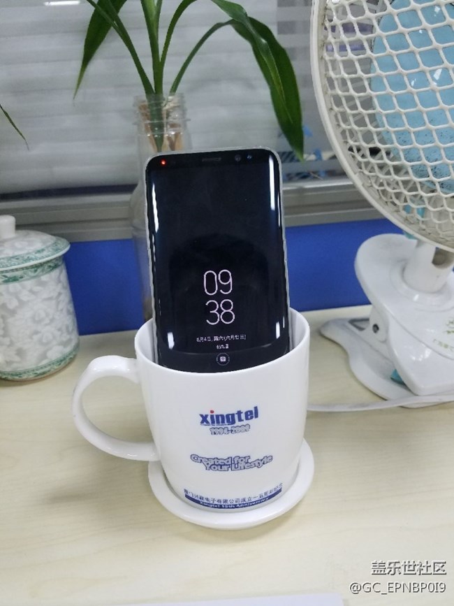 創(chuàng)意無線充電座