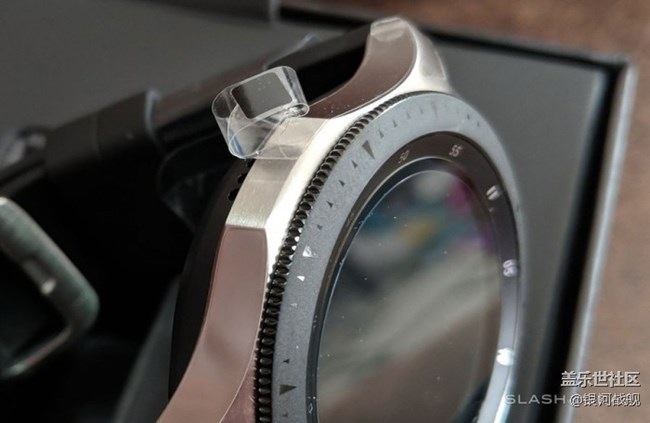 新款Galaxy Watch智能手表開箱