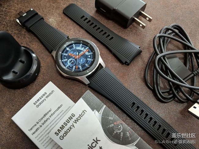 新款Galaxy Watch智能手表開箱