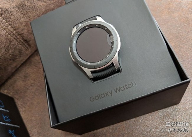 新款Galaxy Watch智能手表開箱