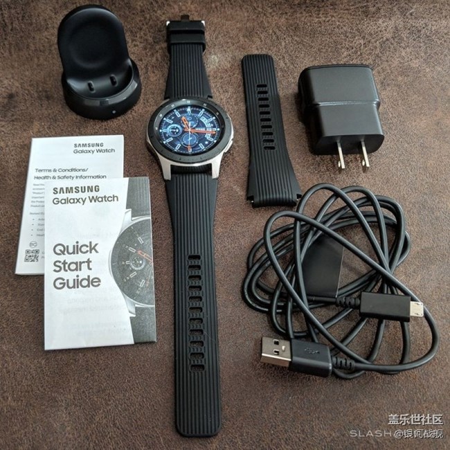 新款Galaxy Watch智能手表開箱
