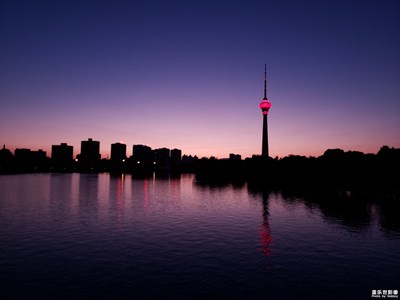 【相機里的國慶】+夕陽下的央視塔