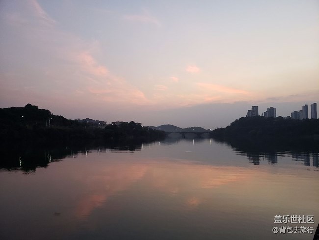 拍晚霞