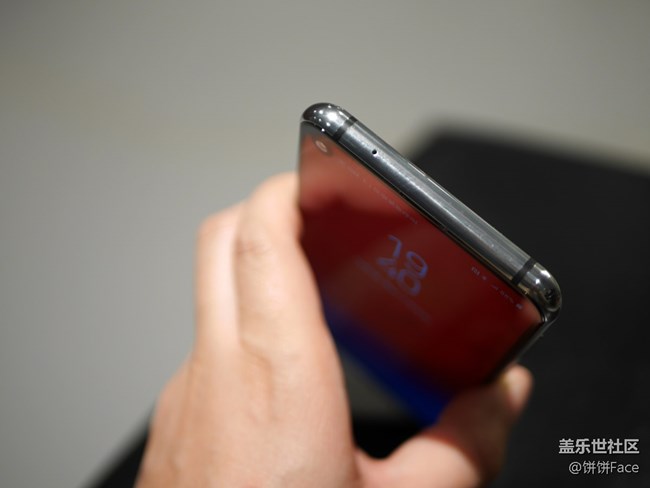 匠心獨(dú)具 慧眼識(shí)珠 三星Galaxy A8s全面評(píng)測(cè)