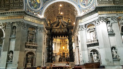 圣彼得教堂內(nèi)景