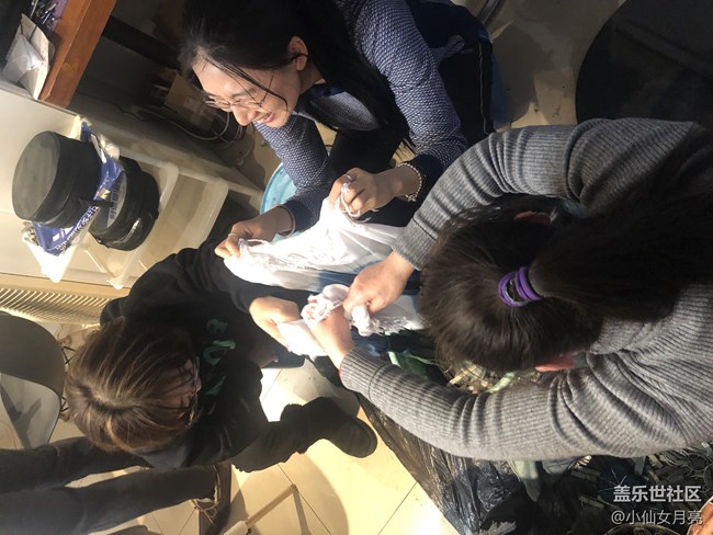 體驗(yàn)傳統(tǒng)手工扎染