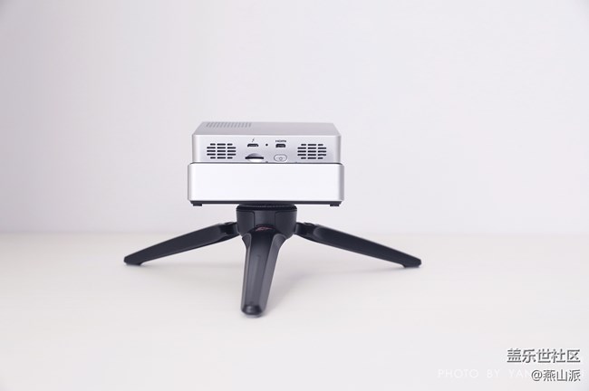 三星智能激光投影儀評測，簡直是變形金剛的能量魔方