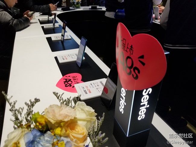 一場三星專賣店與A8s的邂逅