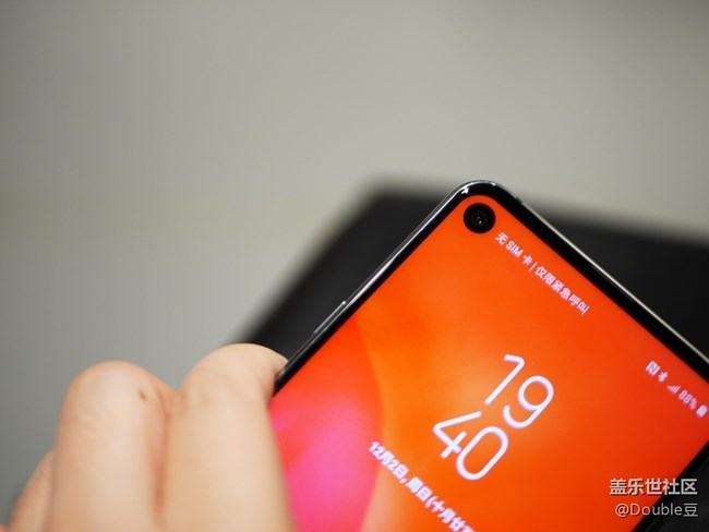 三星Galaxy A8s是否是一款值得購買的好手機(jī)？