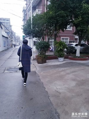 背影。。