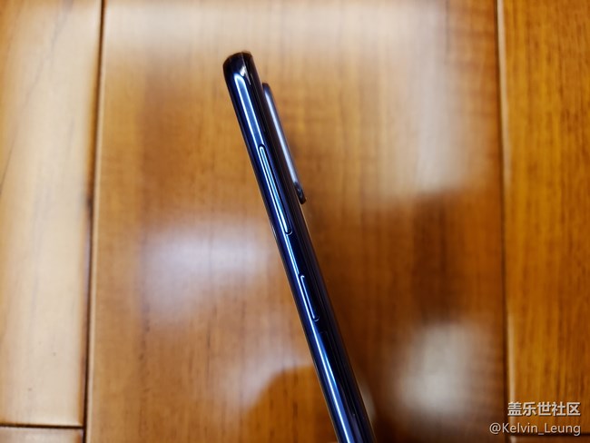 A8s上手，一個黑瞳，洞見未來。