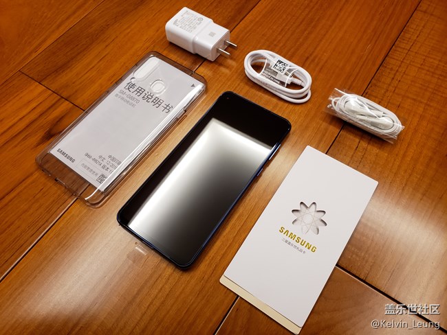 A8s上手，一個黑瞳，洞見未來。