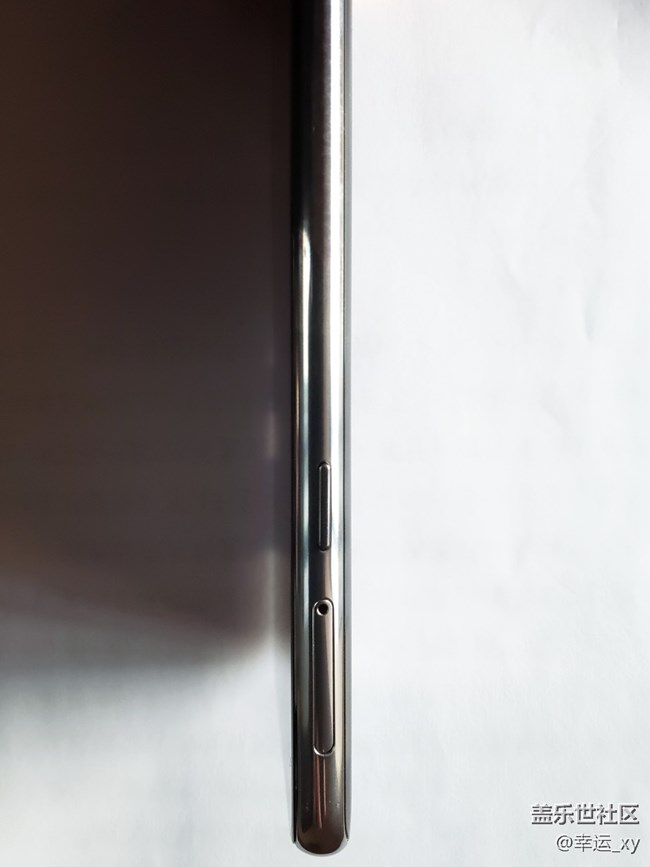 【Galaxy A8s星粉體驗(yàn)活動(dòng)】Galaxy A8s外觀