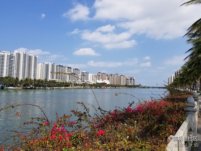 【曬出我的美景】+藍(lán)天白云海水