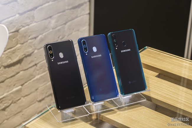 【Galaxy A8s星粉體驗活動】Galaxy A8s全面視頻評測