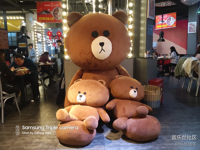 前沿科技的先行者，三星Galaxy A8s體驗(yàn)評(píng)測(cè)