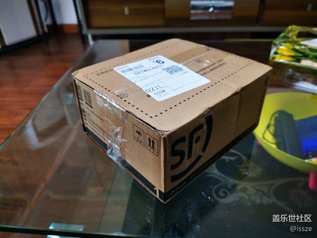 補(bǔ)發(fā)一下開箱照，表示對(duì)銀河10的熱愛