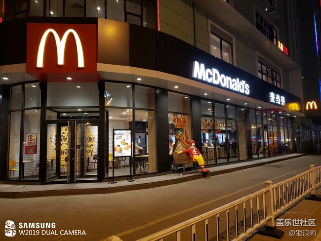 心系天下三星W2019：開(kāi)闔之間，風(fēng)范盡顯