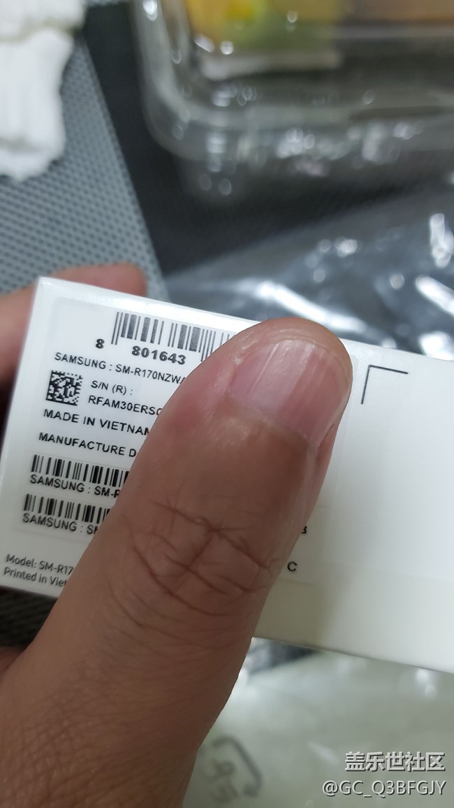 港版512贈(zèng)送Buds入耳及與airpods 簡(jiǎn)單對(duì)比