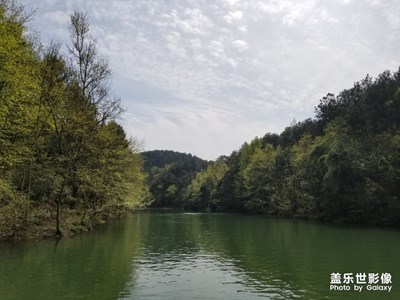 青龍山天池