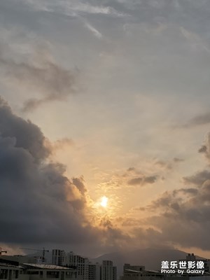 終于出來(lái)了?