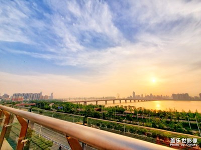 五一黃金“周”