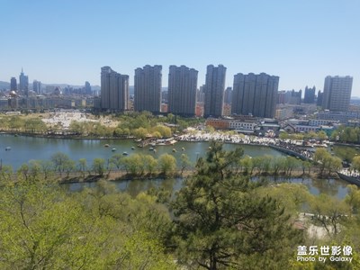 【玩轉五一】就是人多