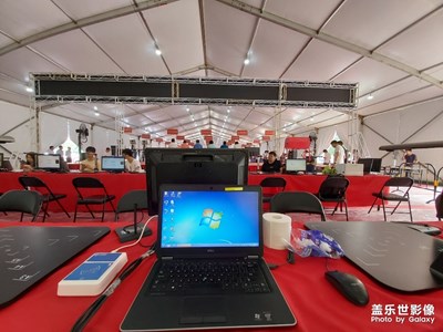 人山人海，要很忙碌~