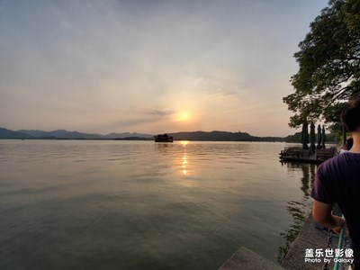 西湖夕陽(yáng)