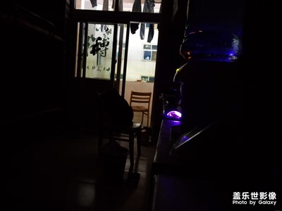 夜拍外面像白天一樣