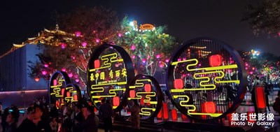 拿事兒把時(shí)間填滿(mǎn)，拿感覺(jué)把心填滿(mǎn)