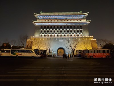 初一夜晚寧靜的前門