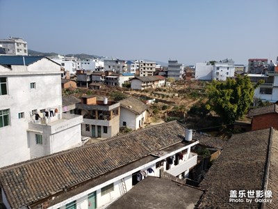 閑來無事，在樓頂享受日光浴